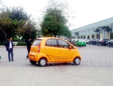  tata nano về việt nam với giá 200 triệu đồng - 1