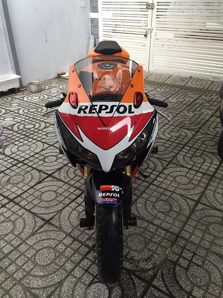 Honda cbr1000rr repsol độ đơn giản nhưng hút hồn với ống xả racefit đầy uy lực - 3