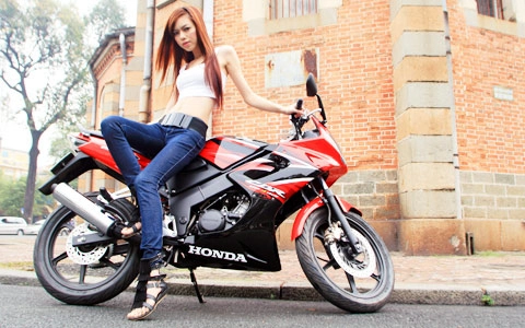  honda cbr150 tạo dáng giữa sài gòn - 7