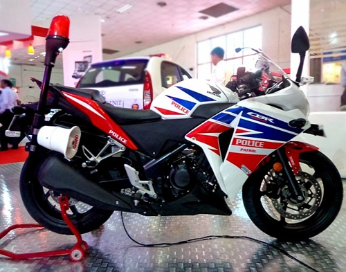  honda cbr250r thêm phiên bản dành cho cảnh sát - 1