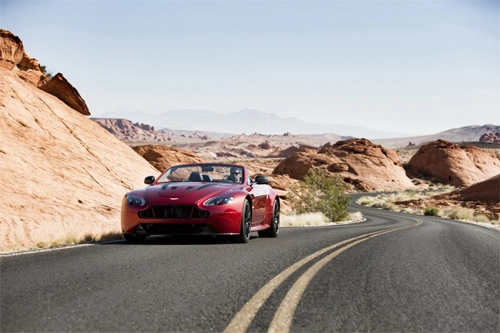  ảnh chi tiết aston martin v12 vantage s roadster - 5