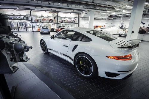  ảnh porsche 911 turbo s exclusive gb edition - 1