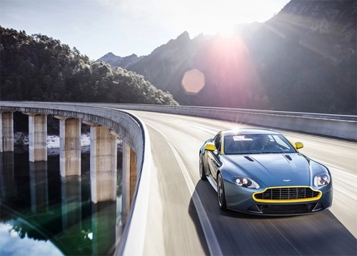  aston martin vantage gt 2015 - 1