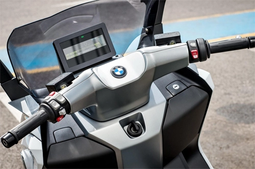  bmw c evolution - 3