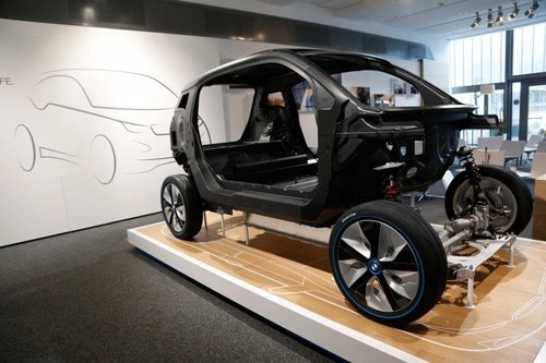  bmw i3 - bước đi cách mạng từ sợi carbon - 1