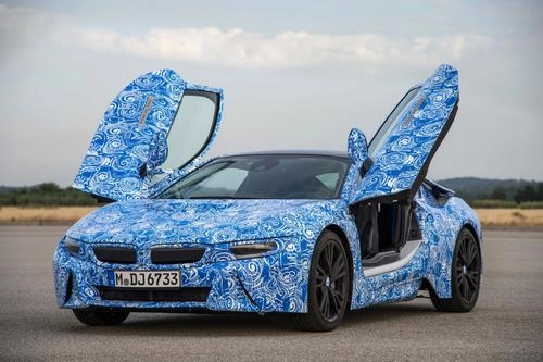  bmw i8 sử dụng kính chống xước giống smartphone - 1