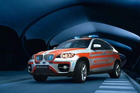  bmw x6 làm xe cứu thương - 1