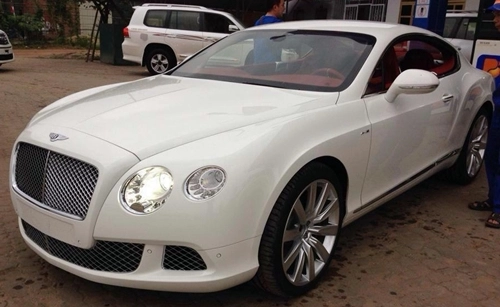  bộ đôi bentley gt speed 2013 đầu tiên xuất hiện tại việt nam - 1