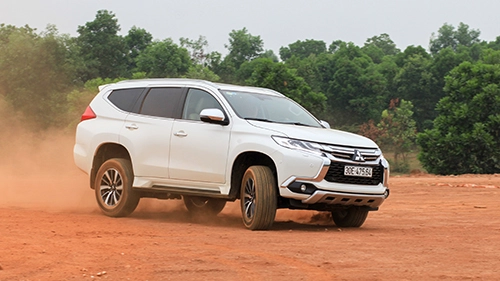  chi tiết mitsubishi pajero sport thế hệ mới tại hà nội - 4