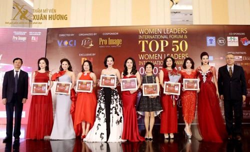Doanh nhân đặng thị xuân hương được vinh danh trong top 50 nữ lãnh đạo tiêu biểu toàn cầu 2017 - 1