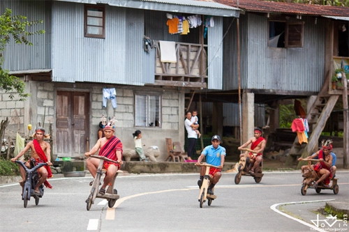  đua scooter gỗ ở philippines - 2