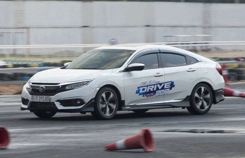  honda civic - bản năng xe thể thao cho khách việt - 2