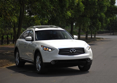  infiniti fx37 - 1