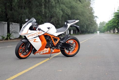  ktm rc8 1190 r - cỗ máy đua châu âu trên đất việt - 3