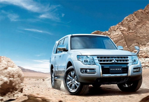  mitsubishi giới thiệu pajero phiên bản nâng cấp 2015 - 1