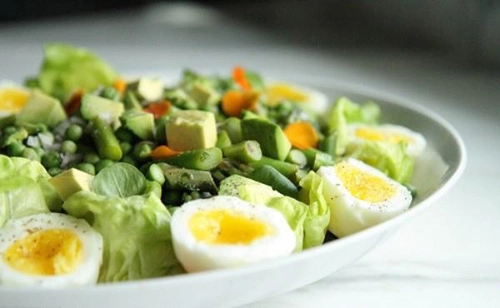 Ngon khó cưỡng với 6 món salad thanh lọc cơ thể - 2