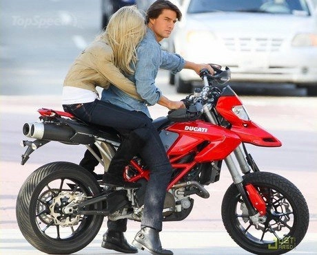  tom cruise trổ tài với ducati - 2