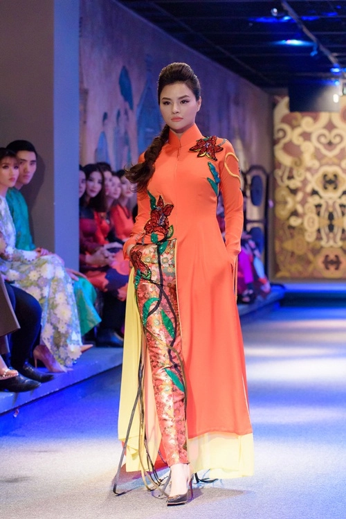 Vũ thu phương ấn tượng khi trở lại sàn catwalk sau 6 năm giải nghệ - 3