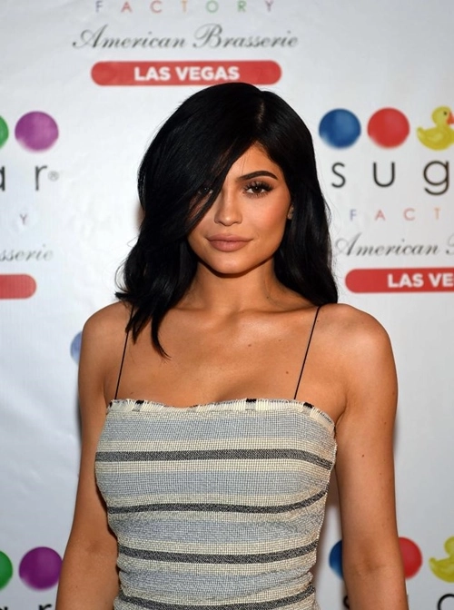 Bầu 4 tháng mà không lộ bụng kylie jenner chia sẻ bí quyết độc - 4