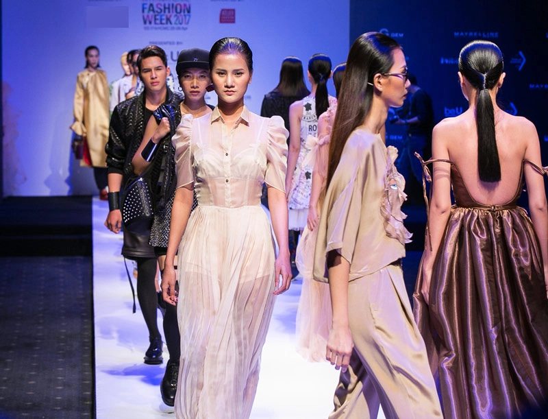 Vietnam international fashion week đã trở lại và lợi hại hơn xưa - 1