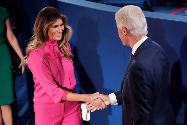 6 bộ cánh đẹp không thể chê của melania trump nhưng vẫn bị dân mỹ chỉ trích tơi bời - 1