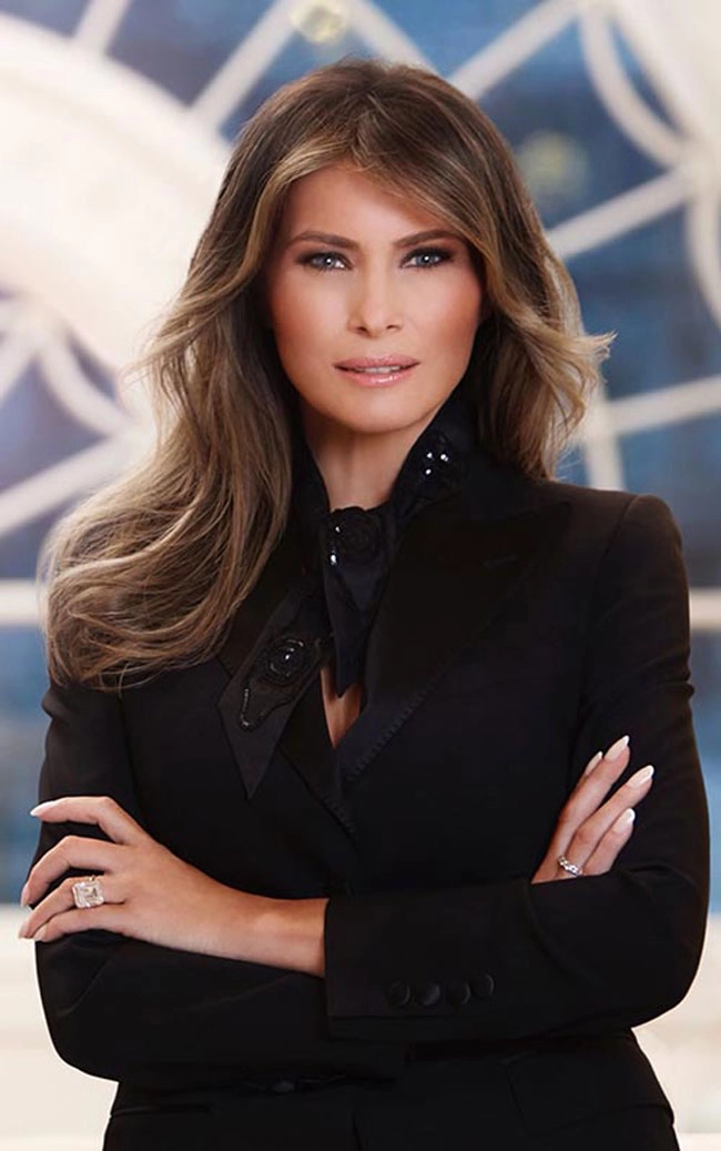 6 bộ cánh đẹp không thể chê của melania trump nhưng vẫn bị dân mỹ chỉ trích tơi bời - 3