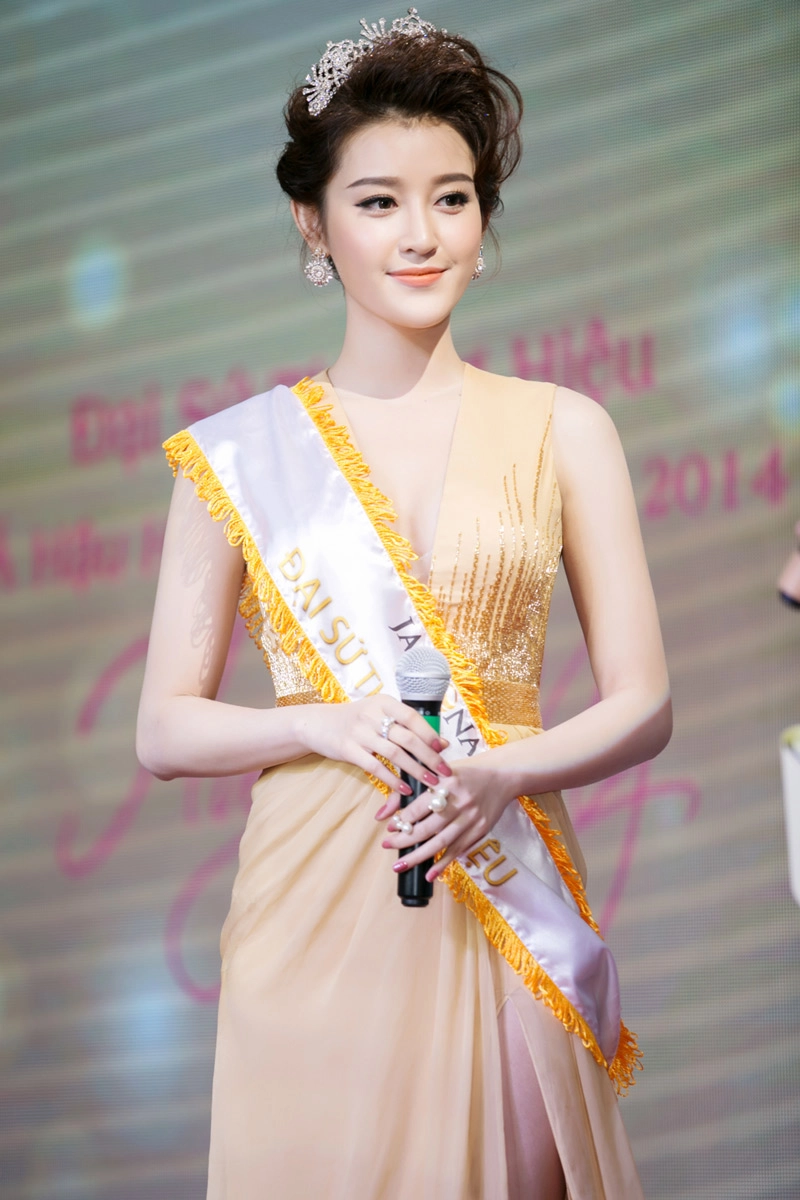 Á hậu huyền my đại diện việt nam tham gia miss grand international 2017 - 2