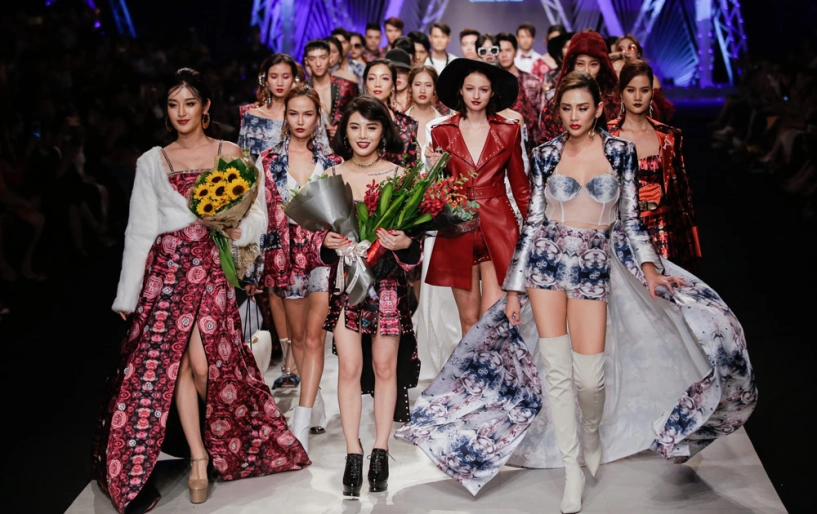 Á hậu huyền my khoe vòng một nóng bỏng tái xuất sàn catwalk sau ồn ào miss grand - 3