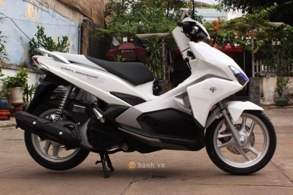 Bảng giá xe tay ga honda yamahamới nhất 2016 - 2