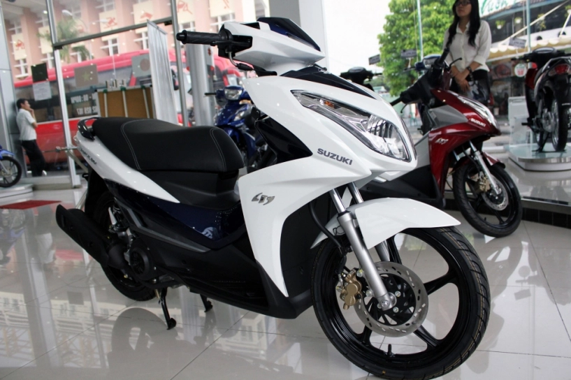 Bảng giá xe tay ga honda yamahamới nhất 2016 - 4