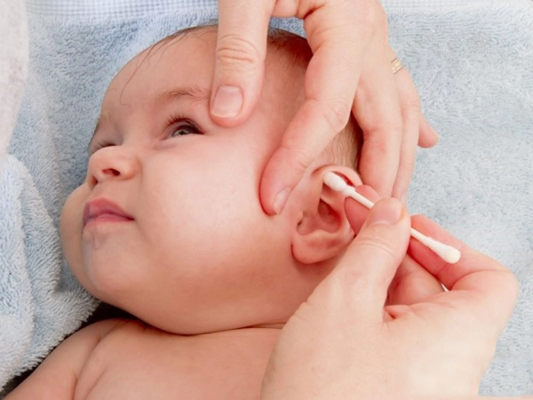 Cách vệ sinh tai mắt mũi cho trẻ sơ sinh chuẩn nhất - làm mẹ nhất định phải biết - 3