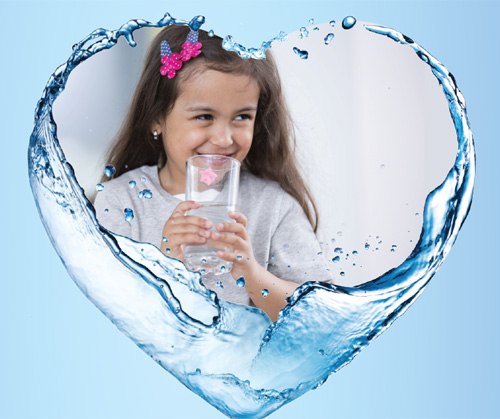 Chú ý an toàn khi cho trẻ nhỏ uống nước - 1