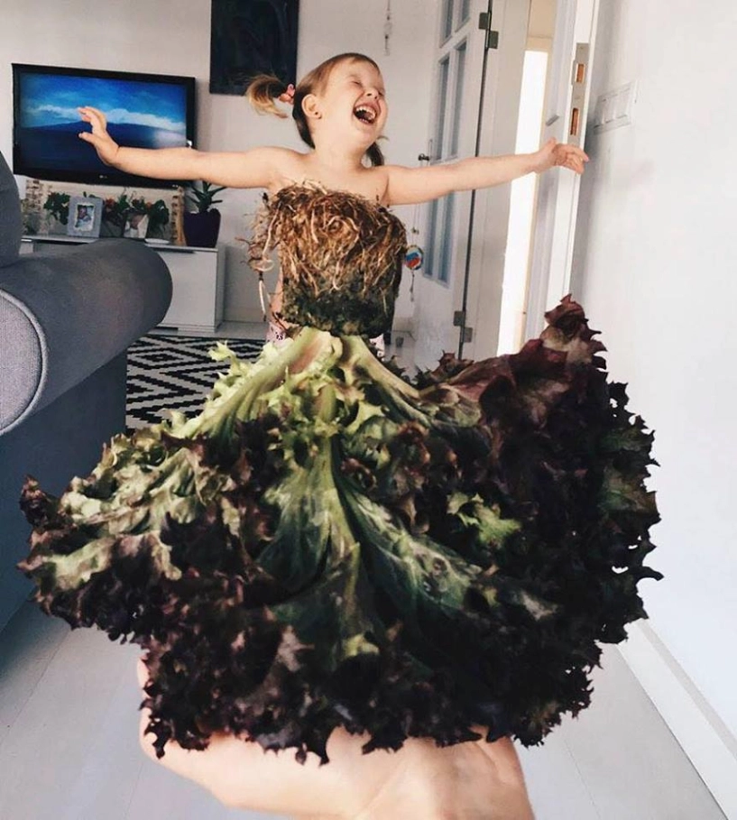 Cô bé 3 tuổi bỗng nổi khắp thế giới nhờ những chiếc váy có sẵn trong vườn trong bếp - 9