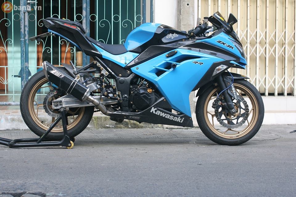 Kawasaki ninja 300 cực chất trong sắc xanh đầy nổi bật - 2