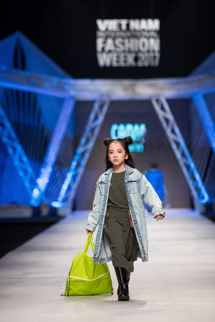 Khi những cô cậu mẫu nhí này catwalk vnfw đã không còn là sân chơi chỉ dành cho người lớn - 5