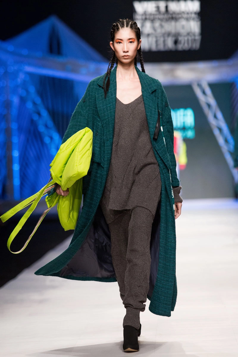 Khi những cô cậu mẫu nhí này catwalk vnfw đã không còn là sân chơi chỉ dành cho người lớn - 16