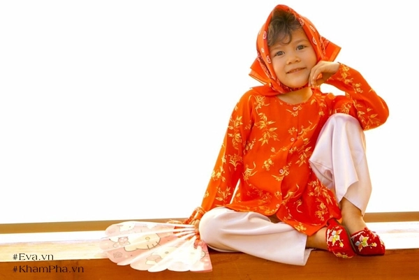 Mẹ việt ở canada sưu tập một phòng trang phục truyền thống dạy con nhớ về quê hương - 14