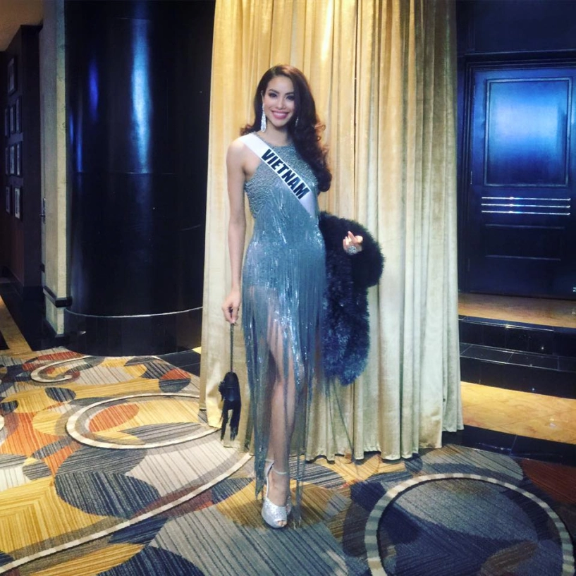 Nguyễn loan diện chiếc váy này ai cũng nhớ đến phạm hương năm ấy tại miss universe - 4