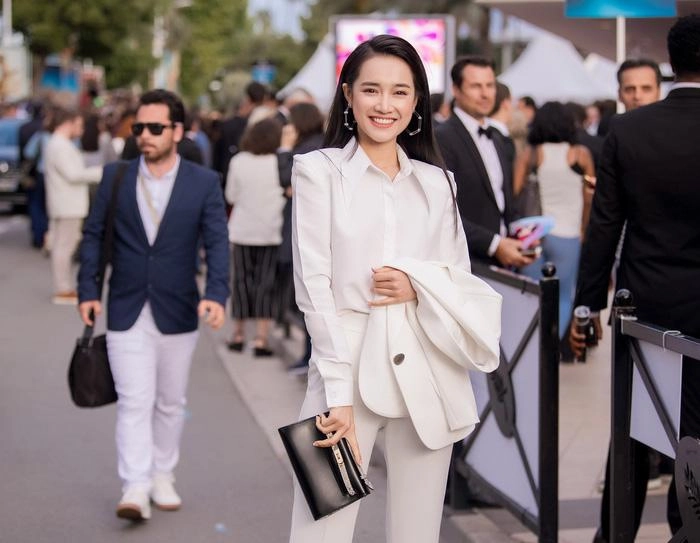 Nhã phương chính là thánh đi giày cao gót tại lhp cannes 2018 - 1