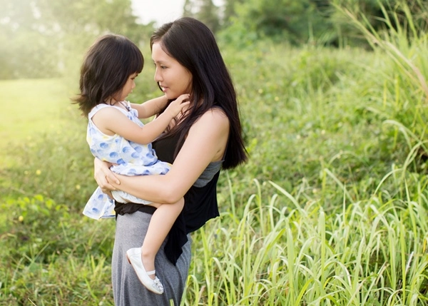 Trẻ bướng bỉnh đánh nhau mẹ hãy bình tĩnh thực hiện 2 bước đơn giản này - 6