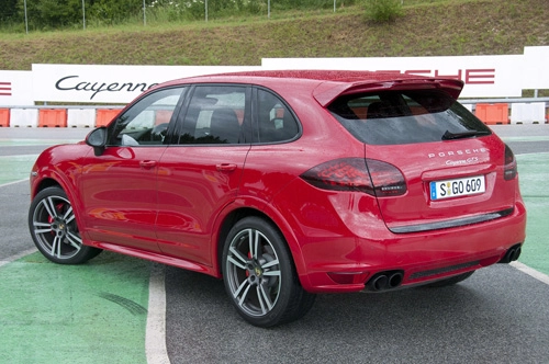  ảnh chi tiết porsche cayenne gts - 2