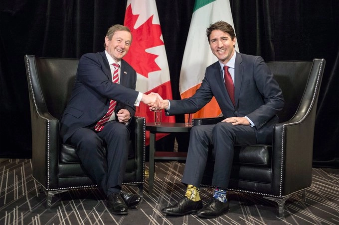 Bây giờ chị em còn phát cuồng vì thủ tướng canada đích thị là một biểu tượng thời trang - 2