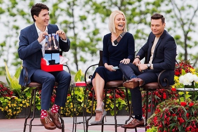 Bây giờ chị em còn phát cuồng vì thủ tướng canada đích thị là một biểu tượng thời trang - 6