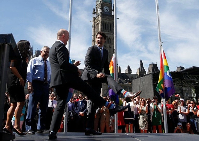 Bây giờ chị em còn phát cuồng vì thủ tướng canada đích thị là một biểu tượng thời trang - 9