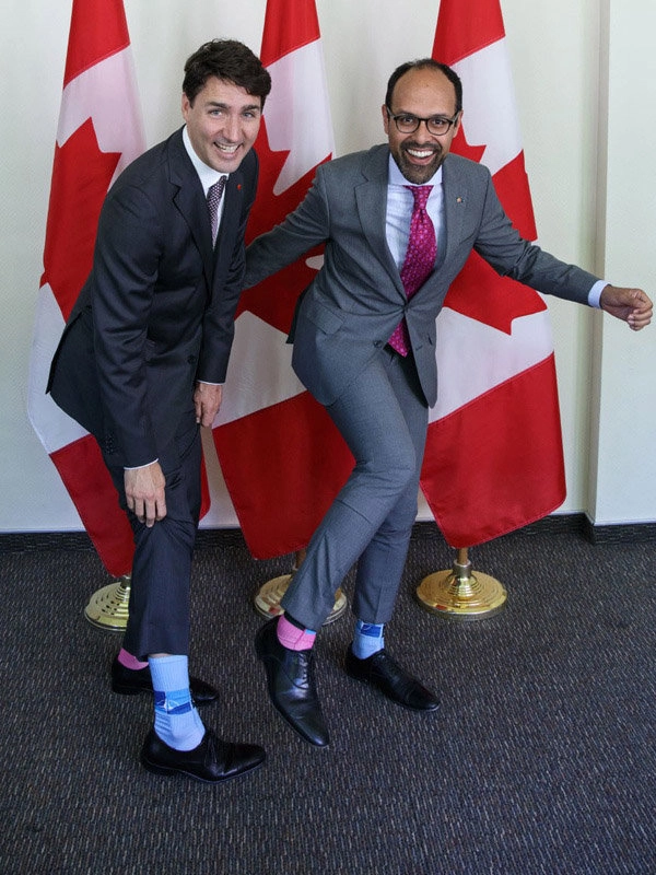 Bây giờ chị em còn phát cuồng vì thủ tướng canada đích thị là một biểu tượng thời trang - 10