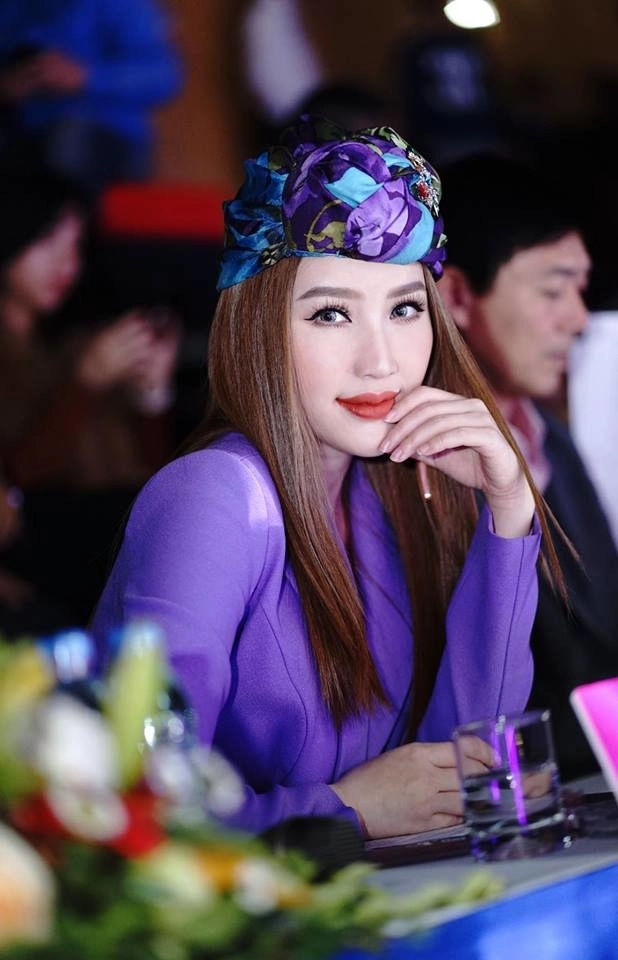 biến hóa phong cách với mốt khăn turban đẳng cấp như sao việt - 9