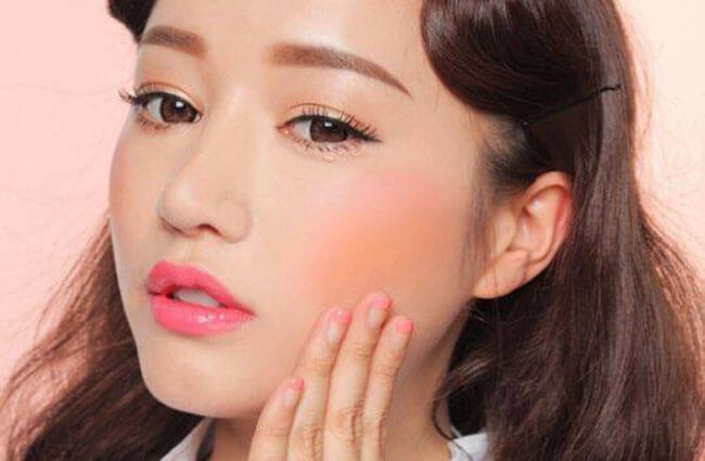 Cần những gì cho một bộ đồ trang điểm cơ bản - 4