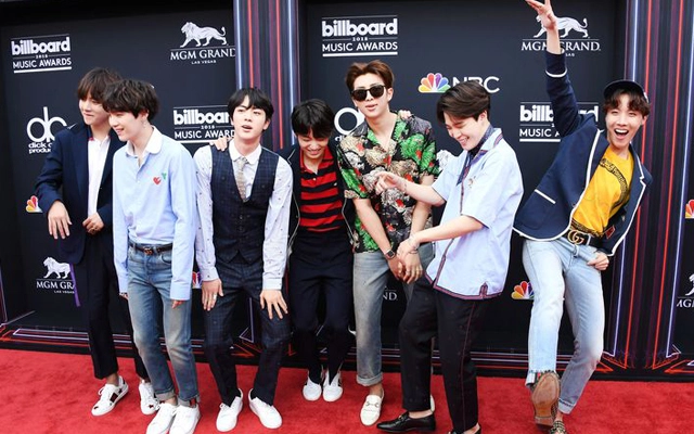 Choáng váng khi bóc giá loạt trang phục của bts trên thảm đỏ billboard music awards 2018 - 2