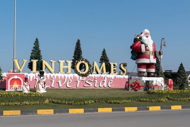 Cư dân vinhomes riverside tất bật trang hoàng nhà cửa đón giáng sinh - 1