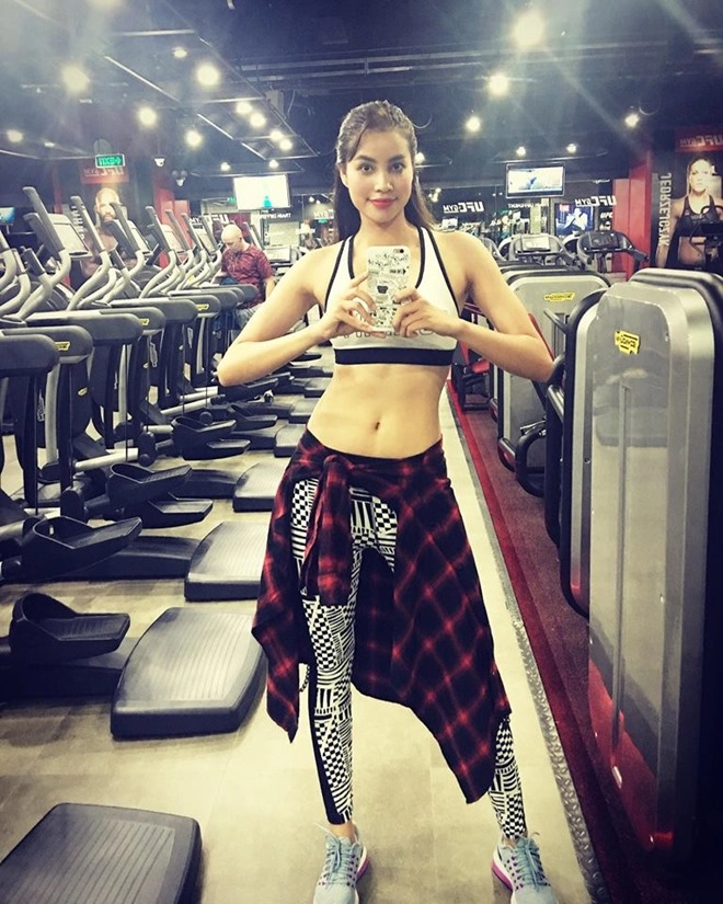 Cùng nghía qua bí kíp của những chân dài chăm chỉ tập gym nhất nhì showbiz việt nào - 1